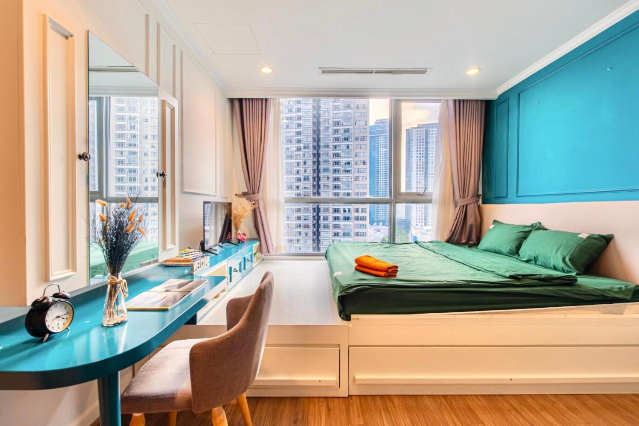 Moxy Hcmc Aparts - Vinhomes Central Park, Ice Rink Ho Si Minh-város Kültér fotó