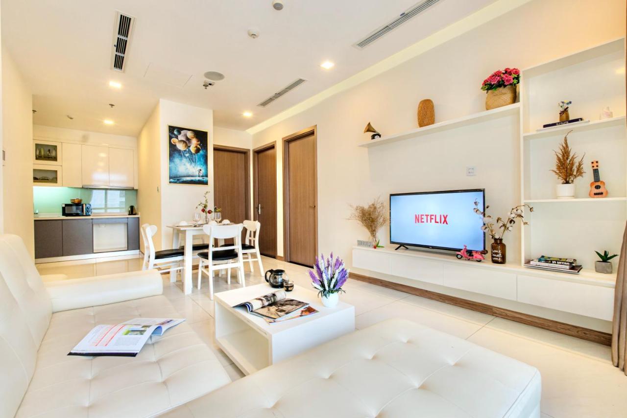 Moxy Hcmc Aparts - Vinhomes Central Park, Ice Rink Ho Si Minh-város Kültér fotó
