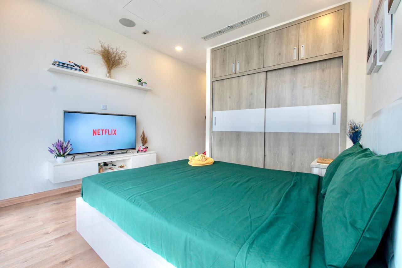 Moxy Hcmc Aparts - Vinhomes Central Park, Ice Rink Ho Si Minh-város Kültér fotó