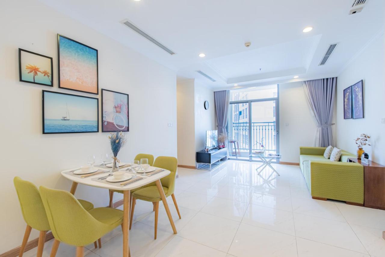 Moxy Hcmc Aparts - Vinhomes Central Park, Ice Rink Ho Si Minh-város Kültér fotó