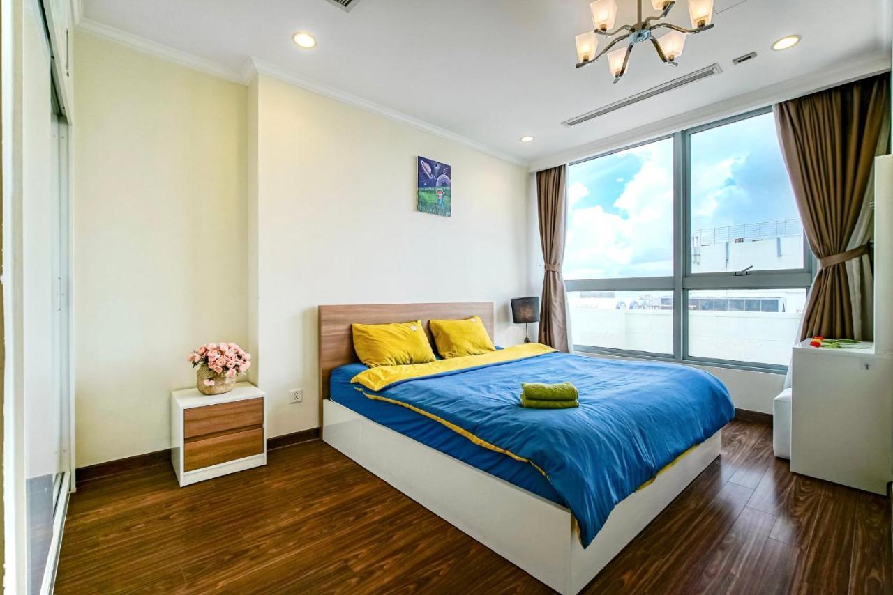 Moxy Hcmc Aparts - Vinhomes Central Park, Ice Rink Ho Si Minh-város Kültér fotó