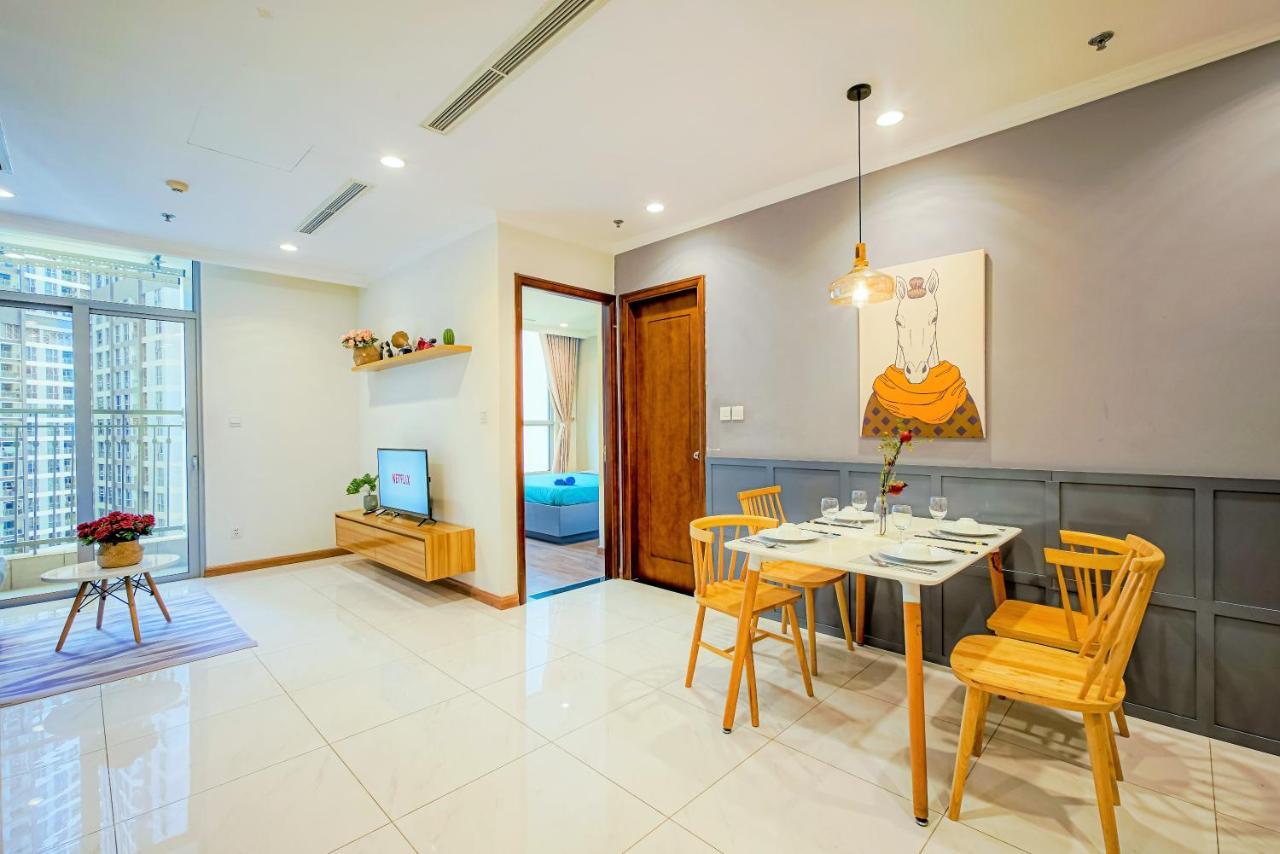 Moxy Hcmc Aparts - Vinhomes Central Park, Ice Rink Ho Si Minh-város Kültér fotó